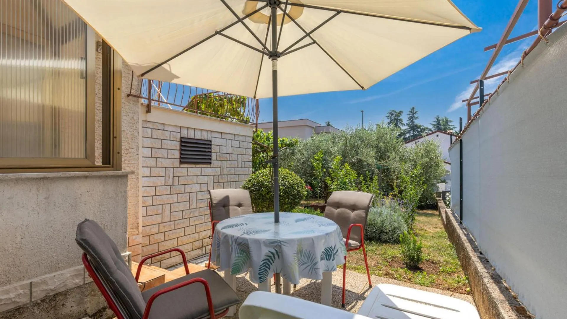 Palman Apartments With Free Parking Poreč