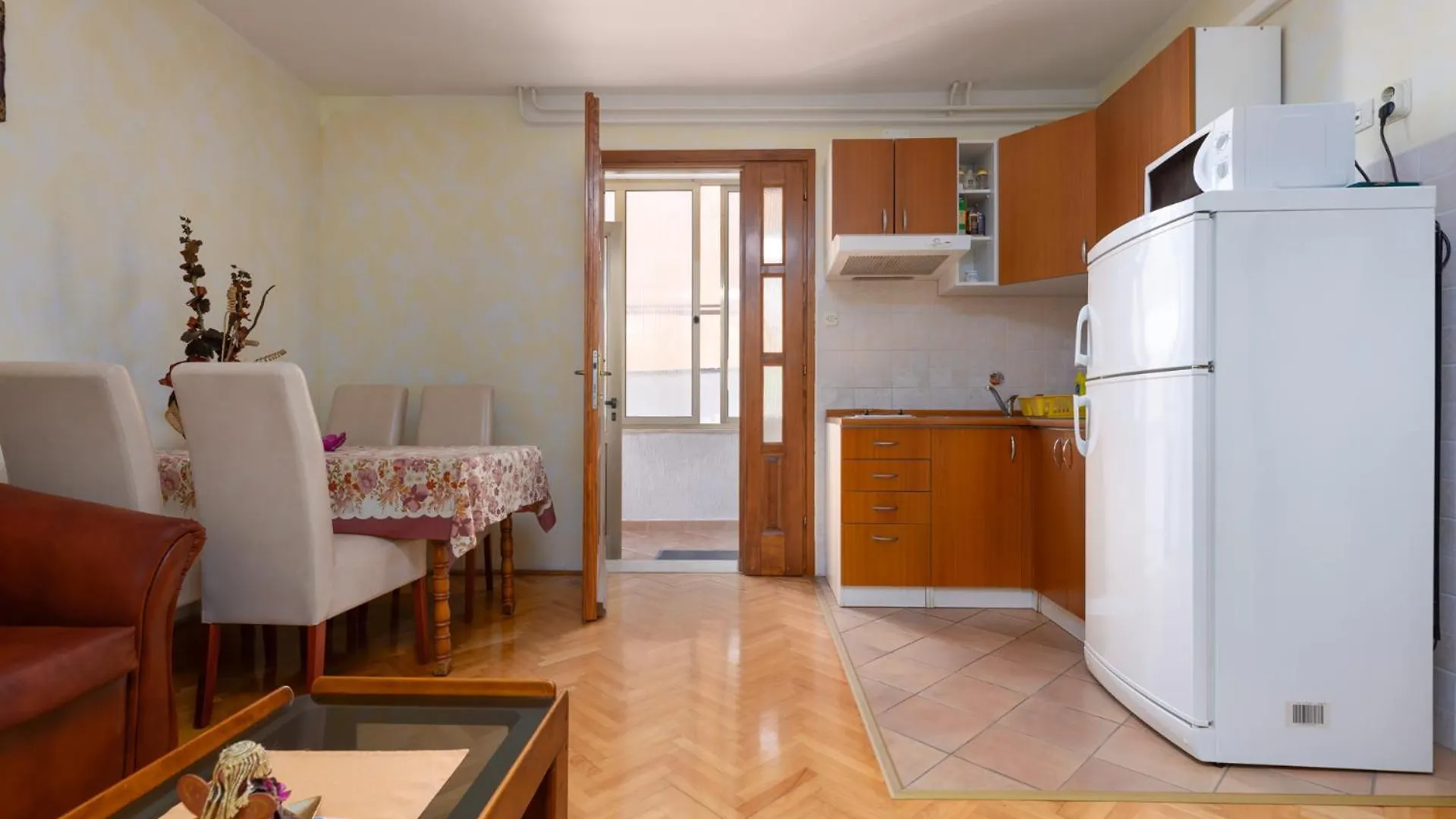 Palman Apartments With Free Parking Poreč