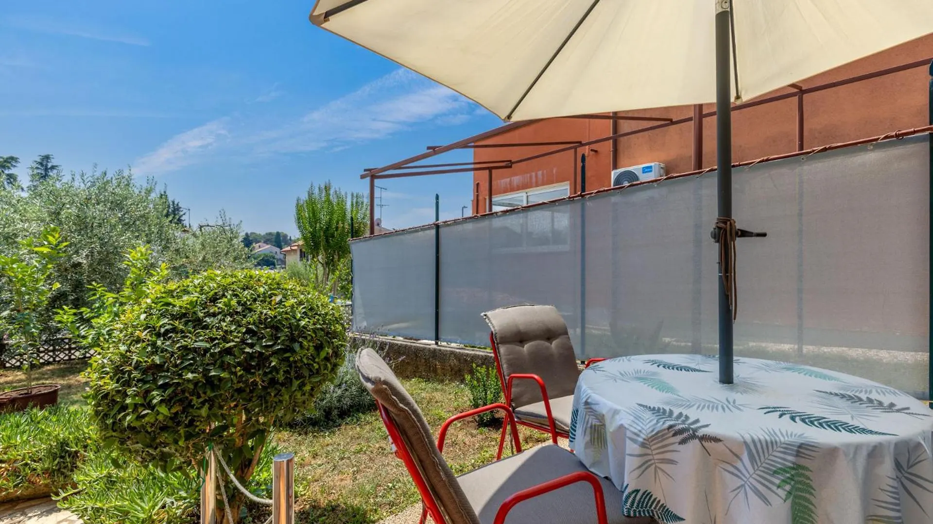 Palman Apartments With Free Parking Poreč
